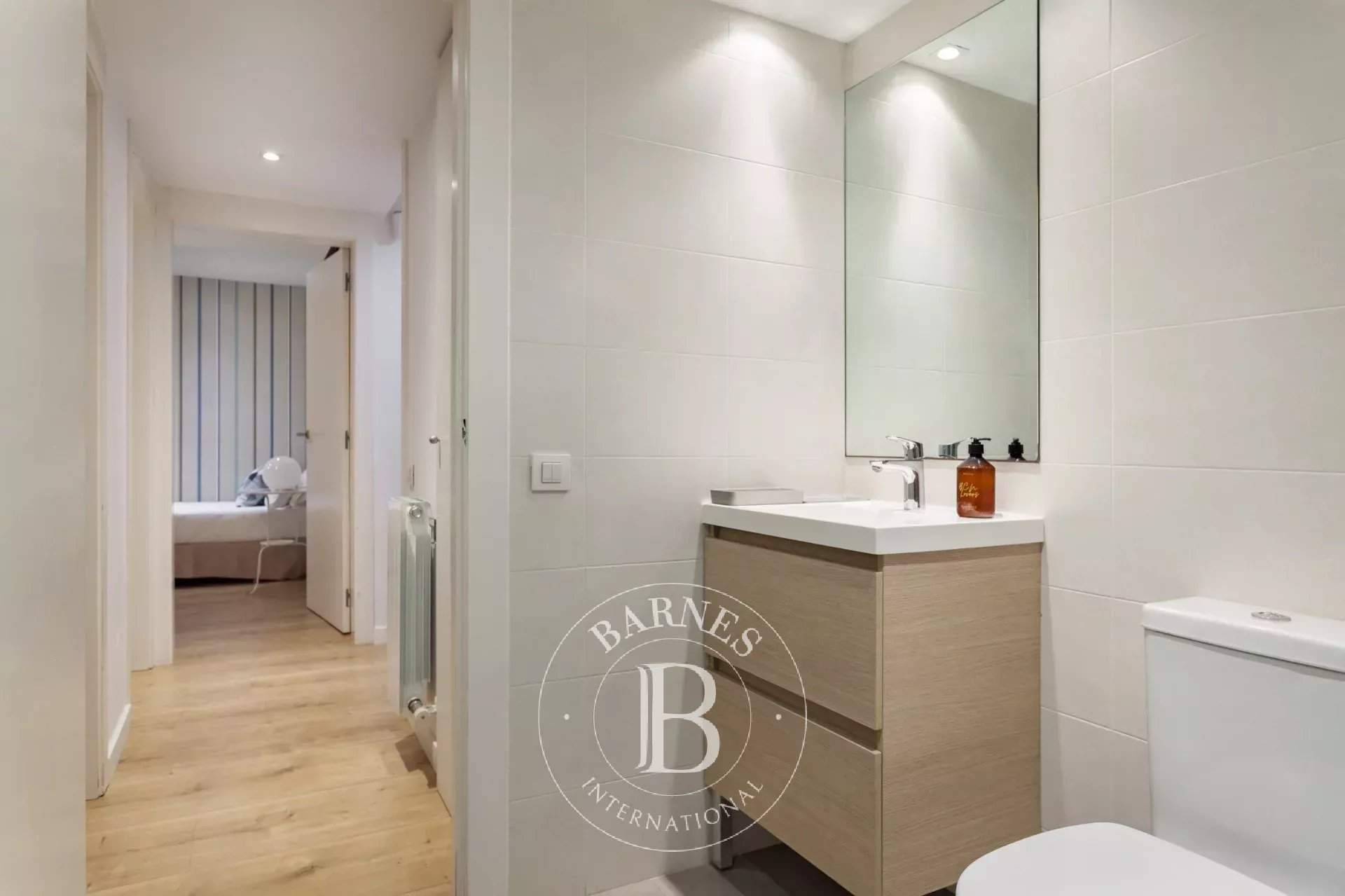 Barcelona  - Piso  - picture 8