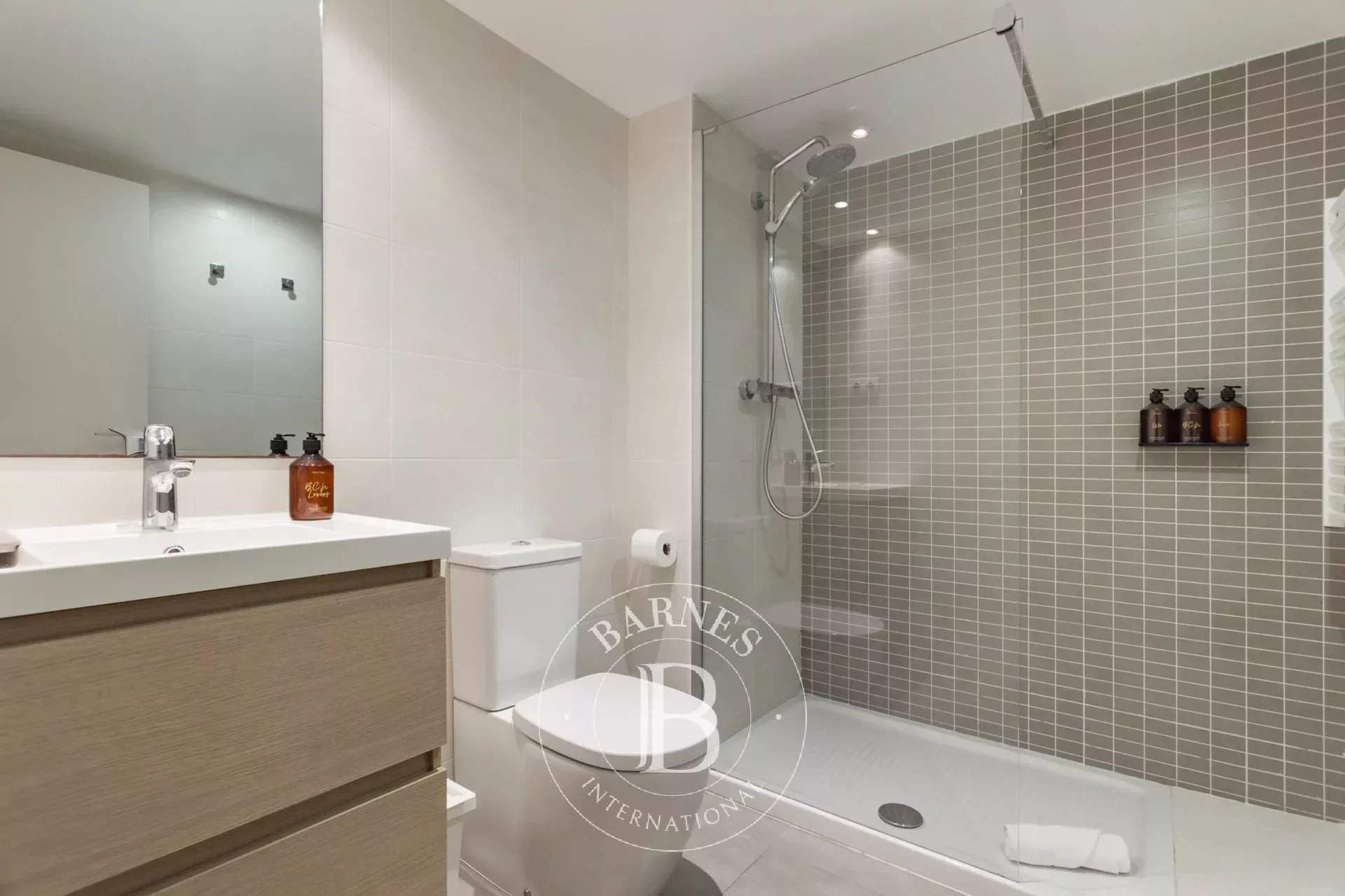 Barcelona  - Piso  - picture 9