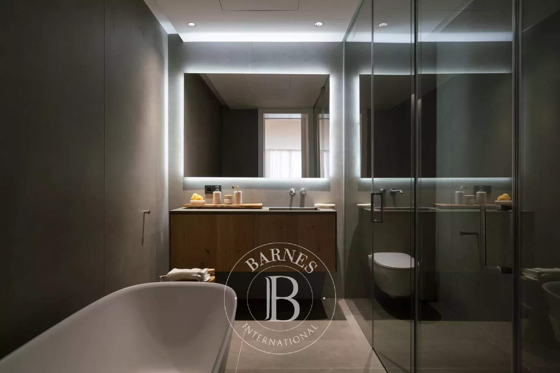 Barcelona  - Apartment 4 Bedrooms - picture 17