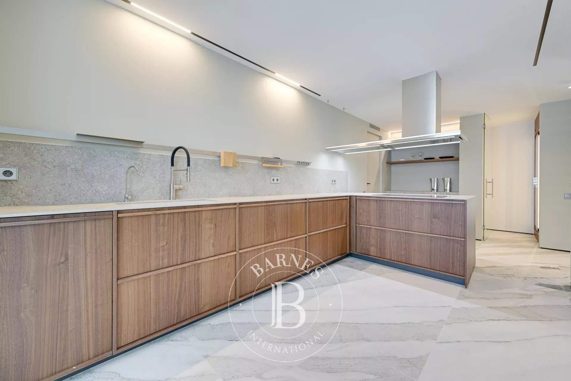 Barcelona  - Apartment 6 Bedrooms - picture 19