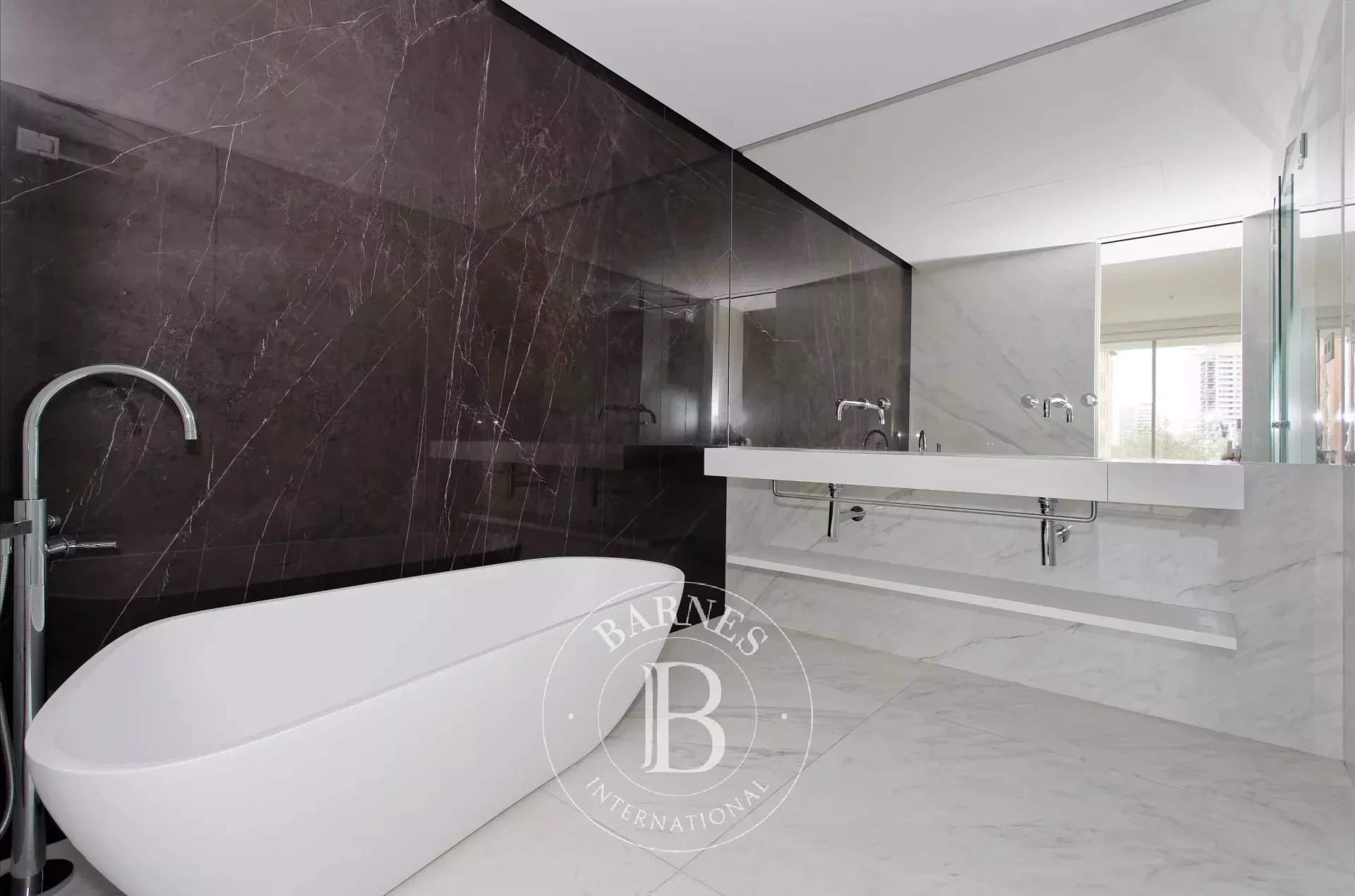 Barcelona  - Piso  - picture 11