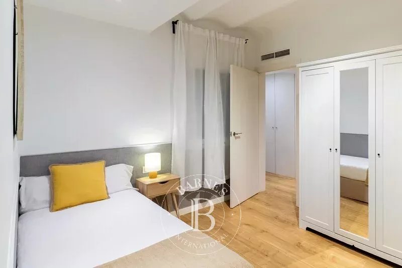 Barcelona  - Piso  - picture 11