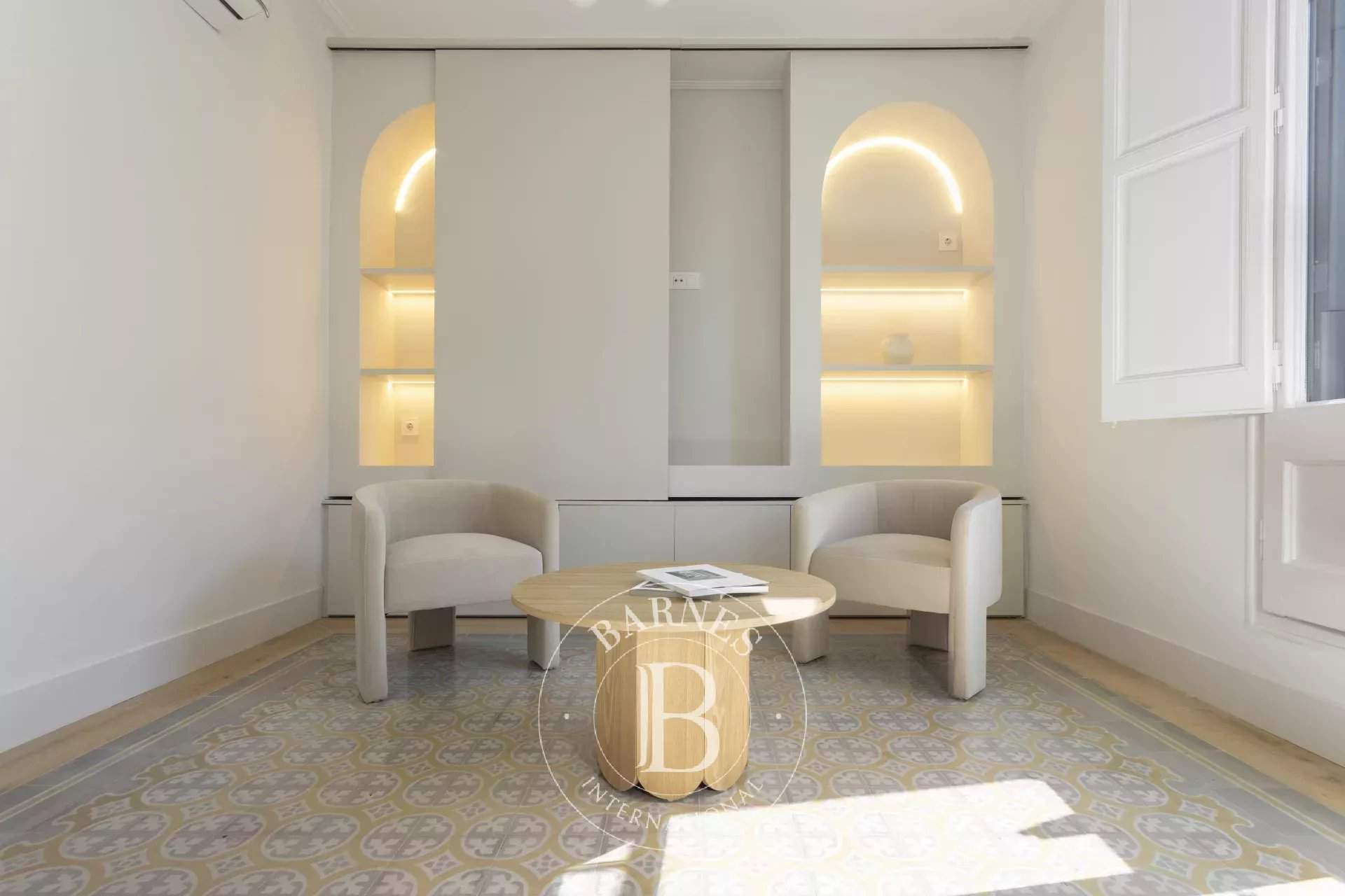 Barcelona  - Apartment 3 Bedrooms - picture 2