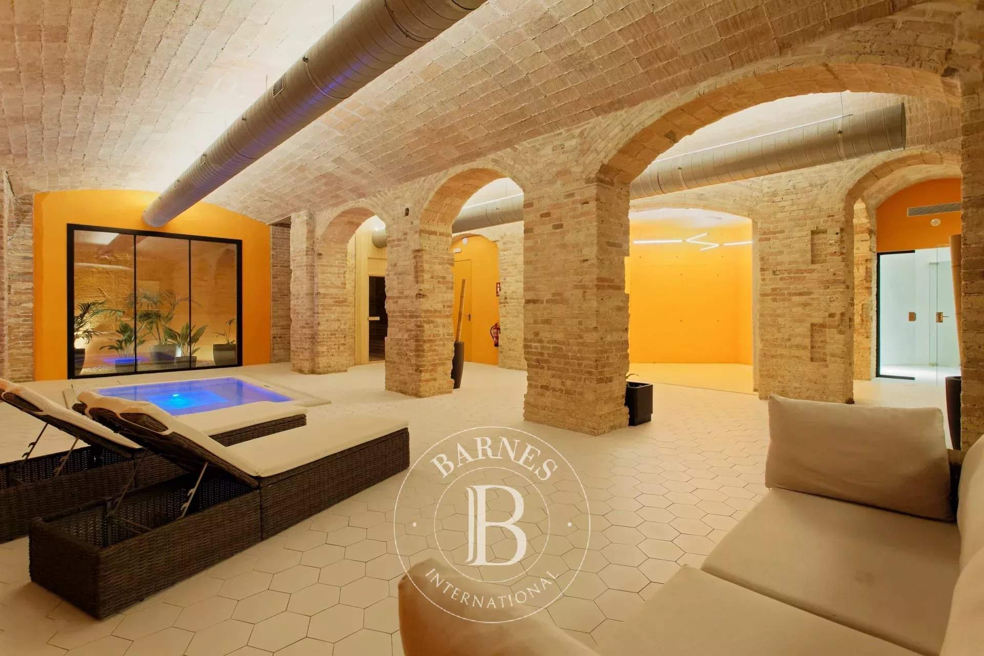 Barcelona  - Apartment 3 Bedrooms - picture 13