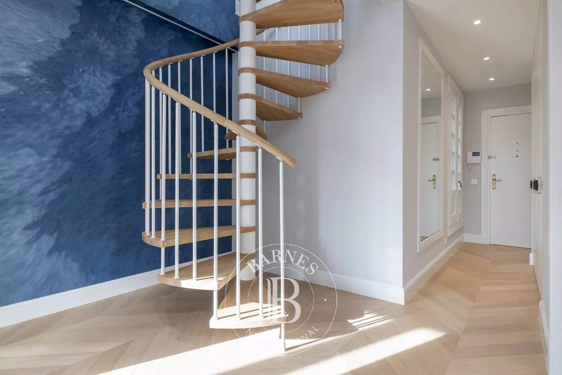 Barcelona  - Penthouse 3 Bedrooms - picture 17