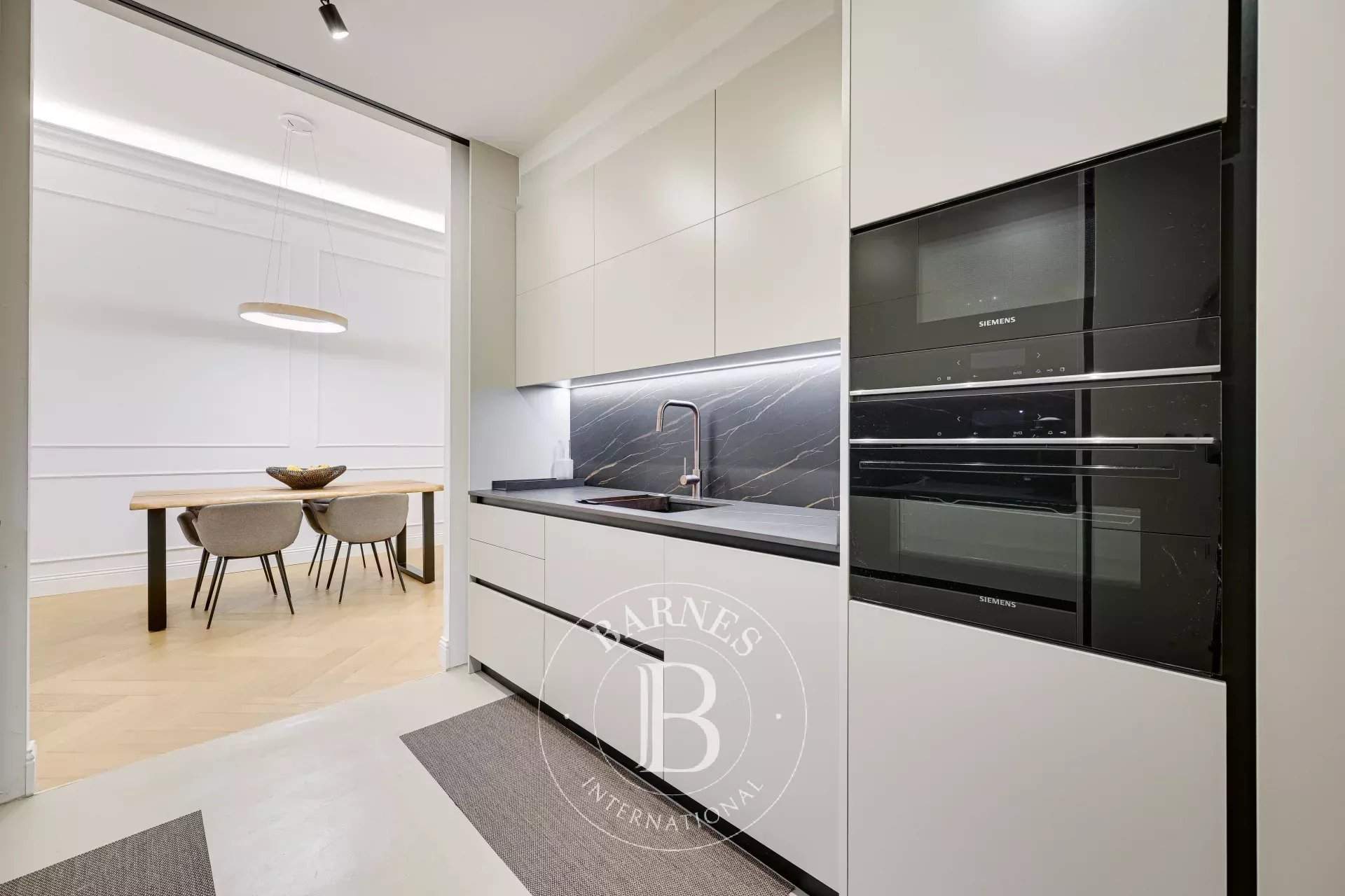 Barcelona  - Piso  - picture 9