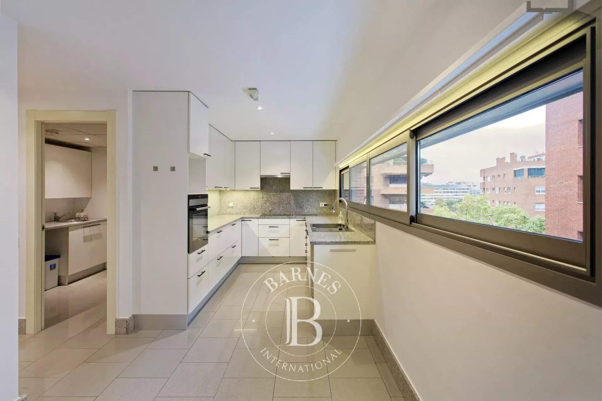 Barcelona  - Apartment 6 Bedrooms - picture 15