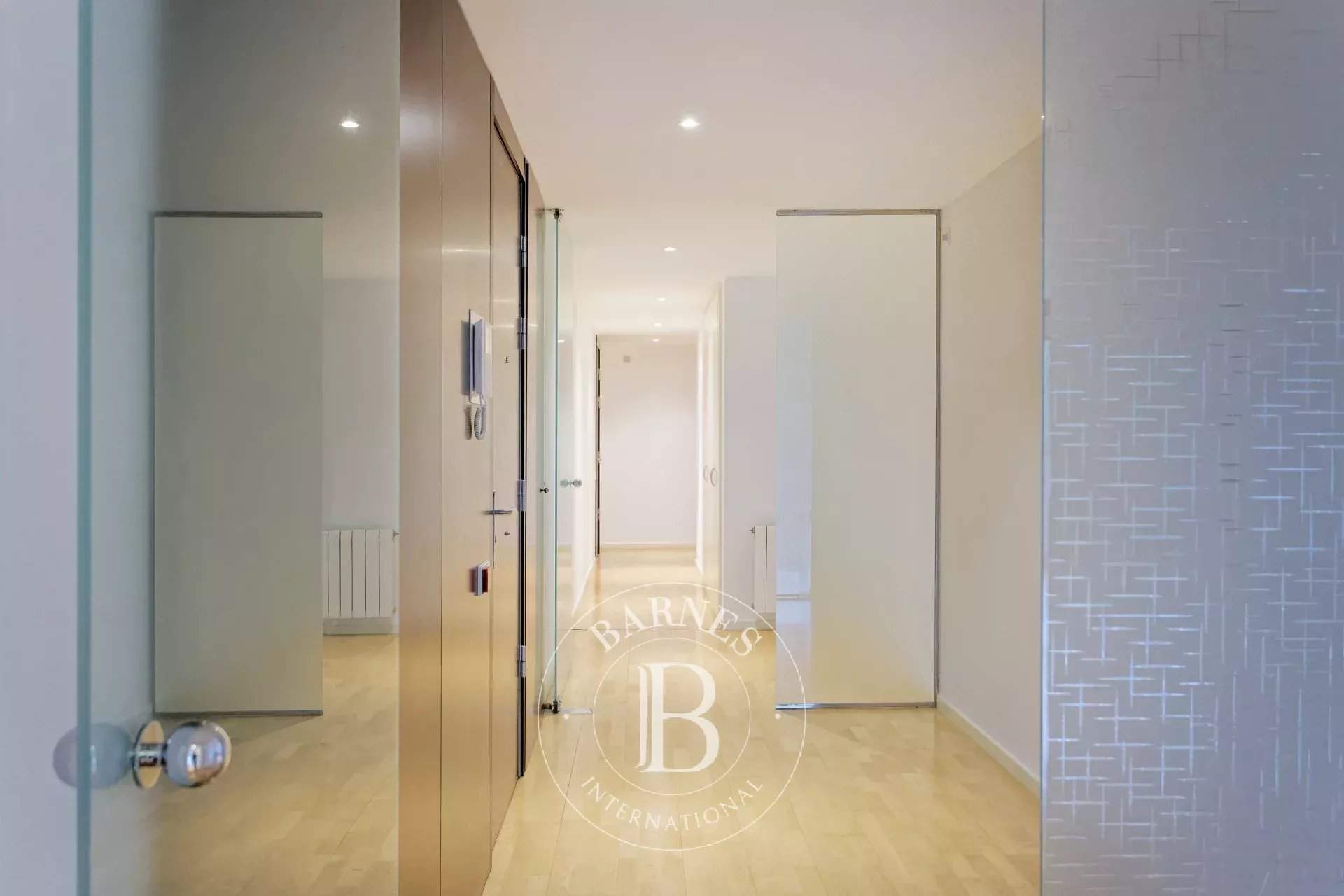 Barcelona  - Apartment 6 Bedrooms - picture 13