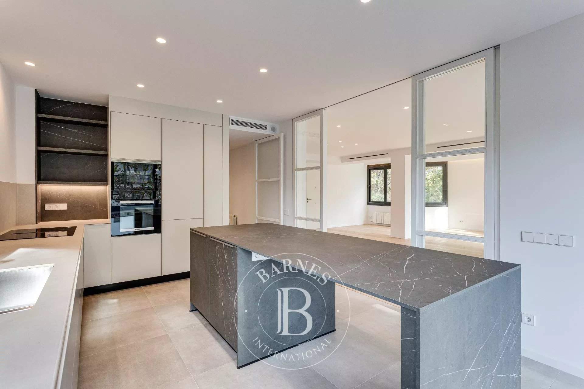 Barcelona  - Apartment 4 Bedrooms - picture 18