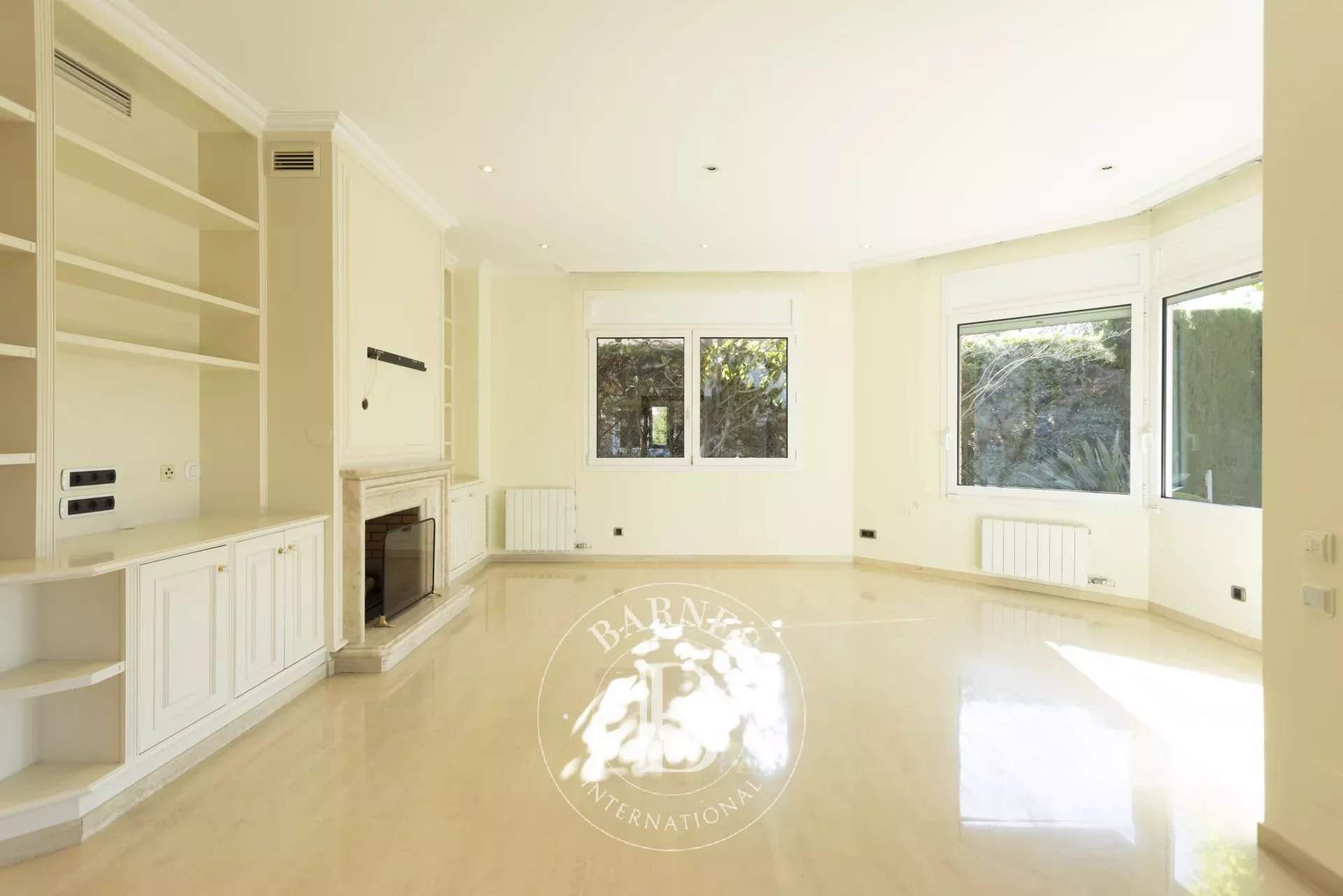 Sant Cugat del Vallés  - Chalet 6 Bedrooms - picture 4