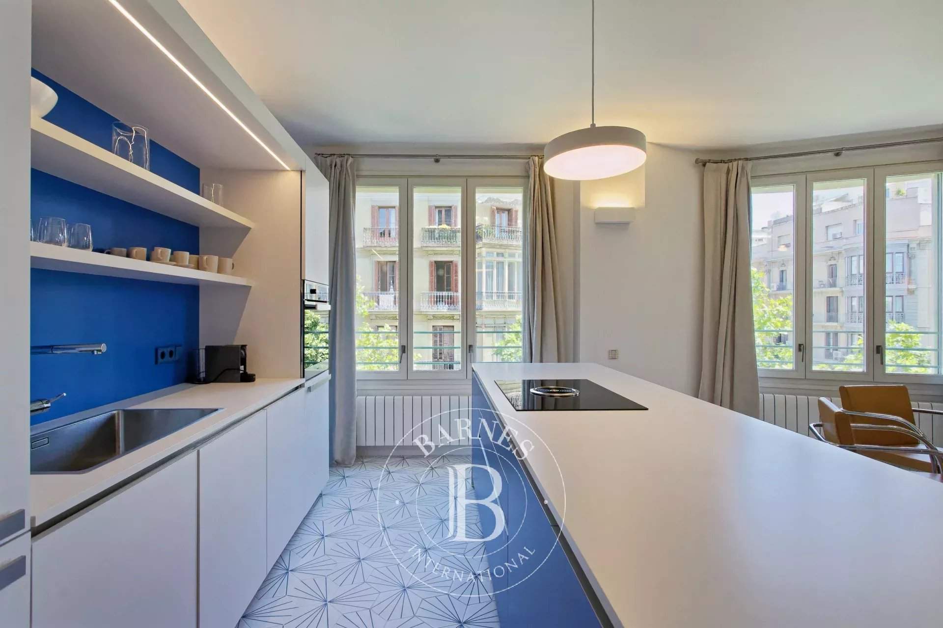 Barcelona  - Piso  - picture 11