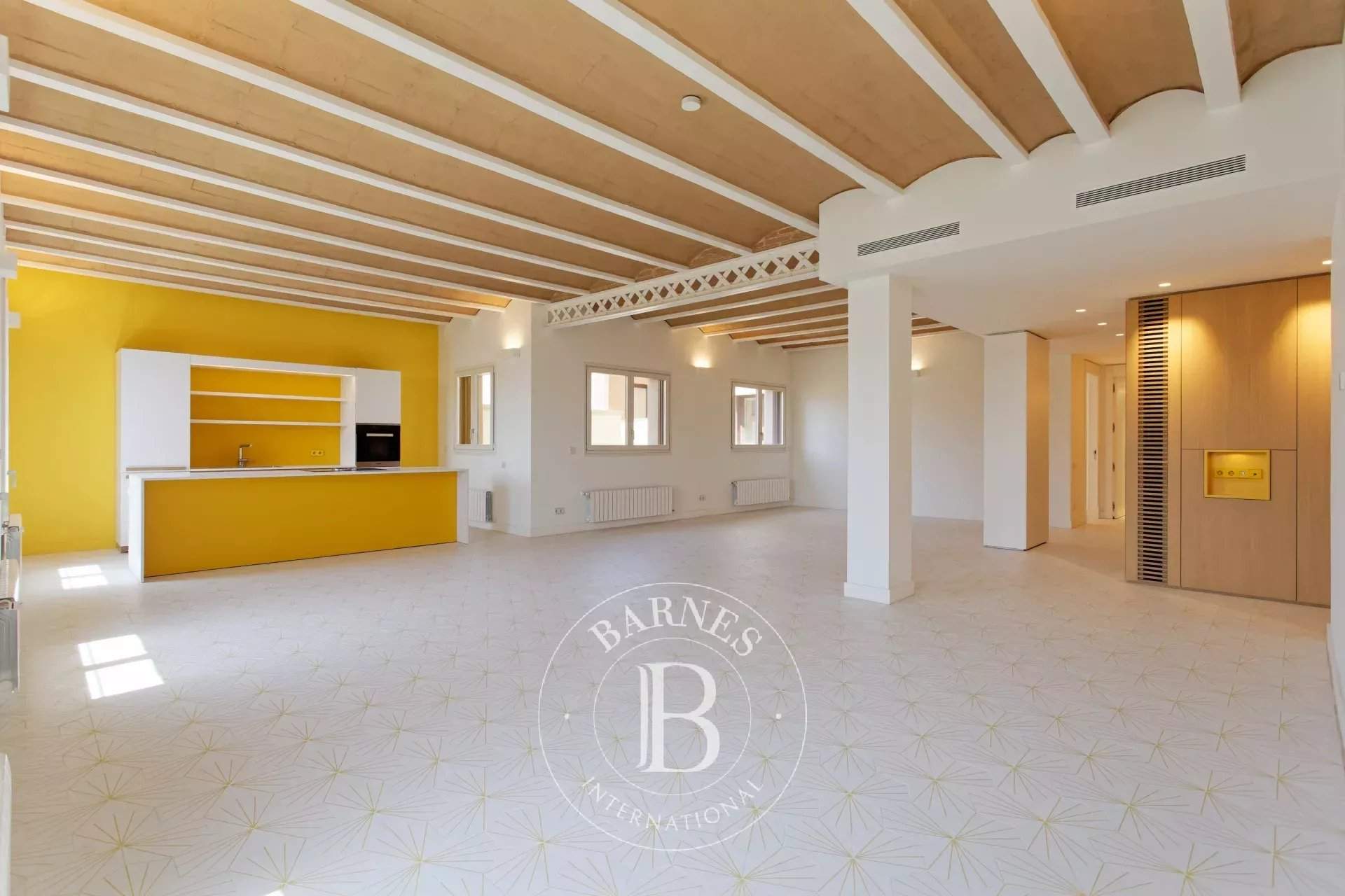 Barcelona  - Apartment 3 Bedrooms - picture 8