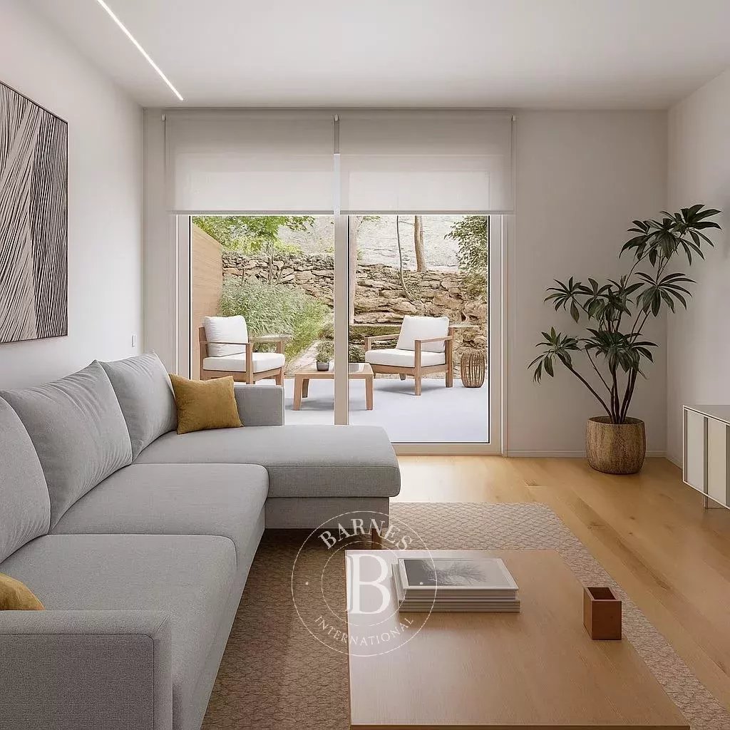 Barcelona  - Apartment 4 Bedrooms - picture 2