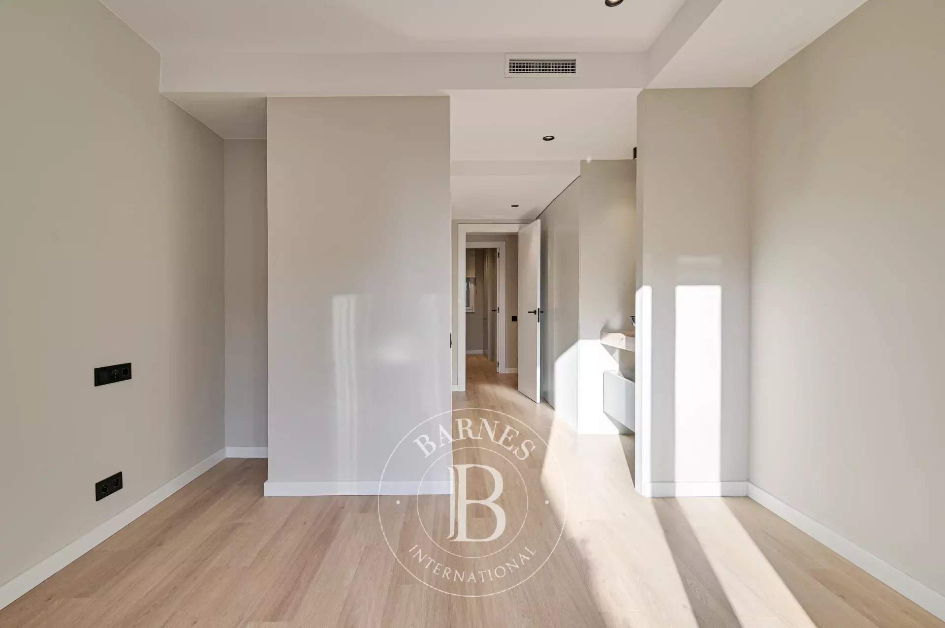 Barcelona  - Apartment 3 Bedrooms - picture 17