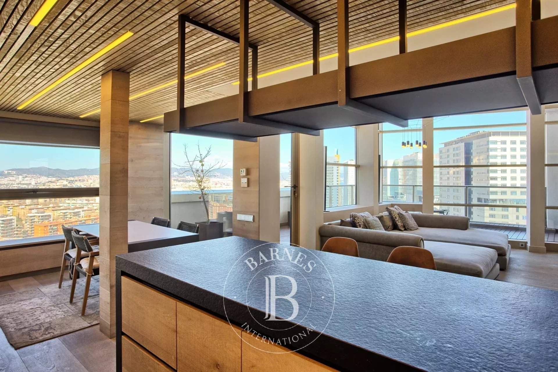 Barcelona  - Penthouse 3 Bedrooms - picture 10