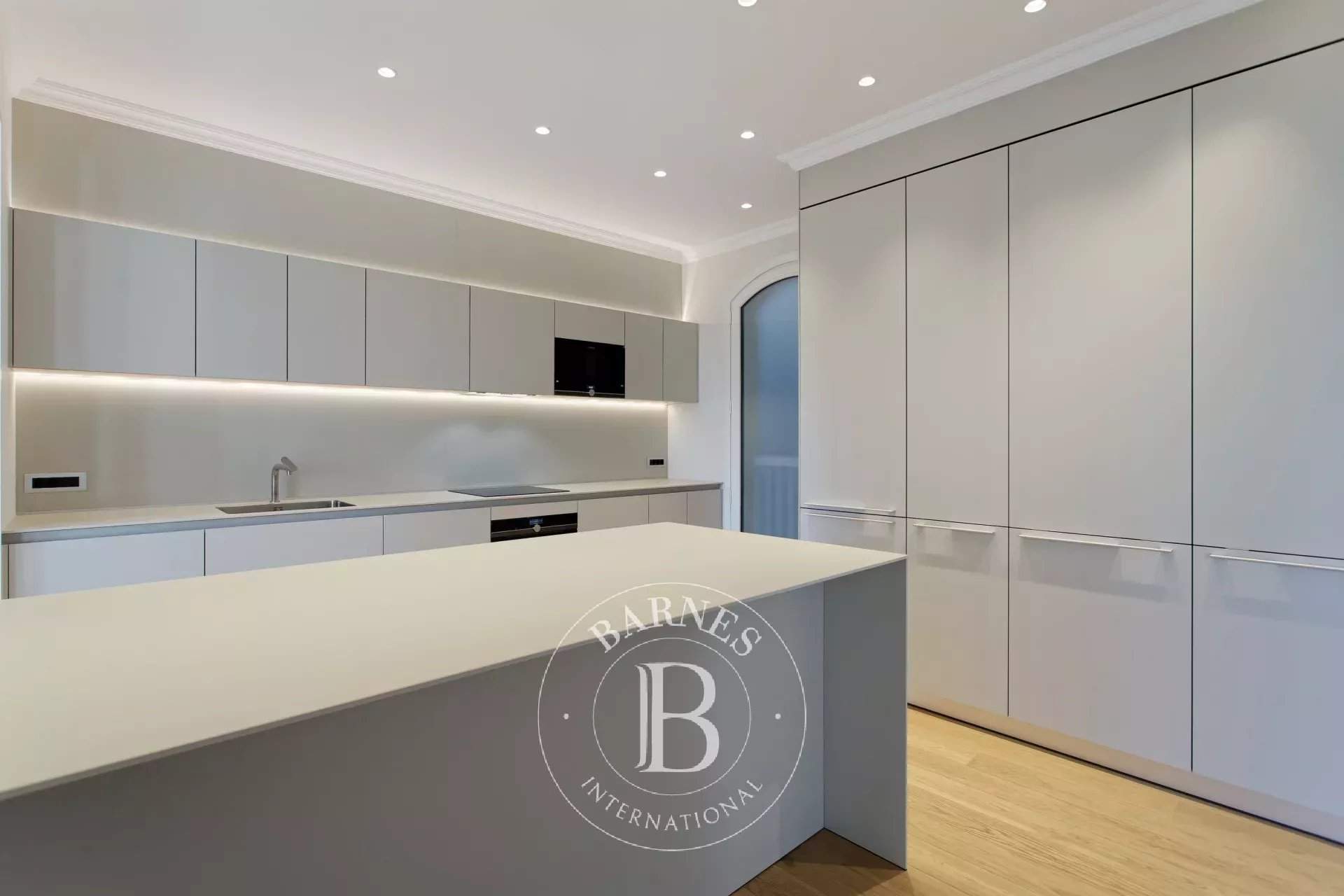 Barcelona  - Piso  - picture 14