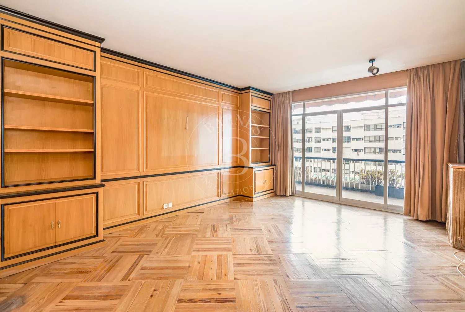 Madrid  - Appartement 4 Pi&egrave;ces 4 Chambres