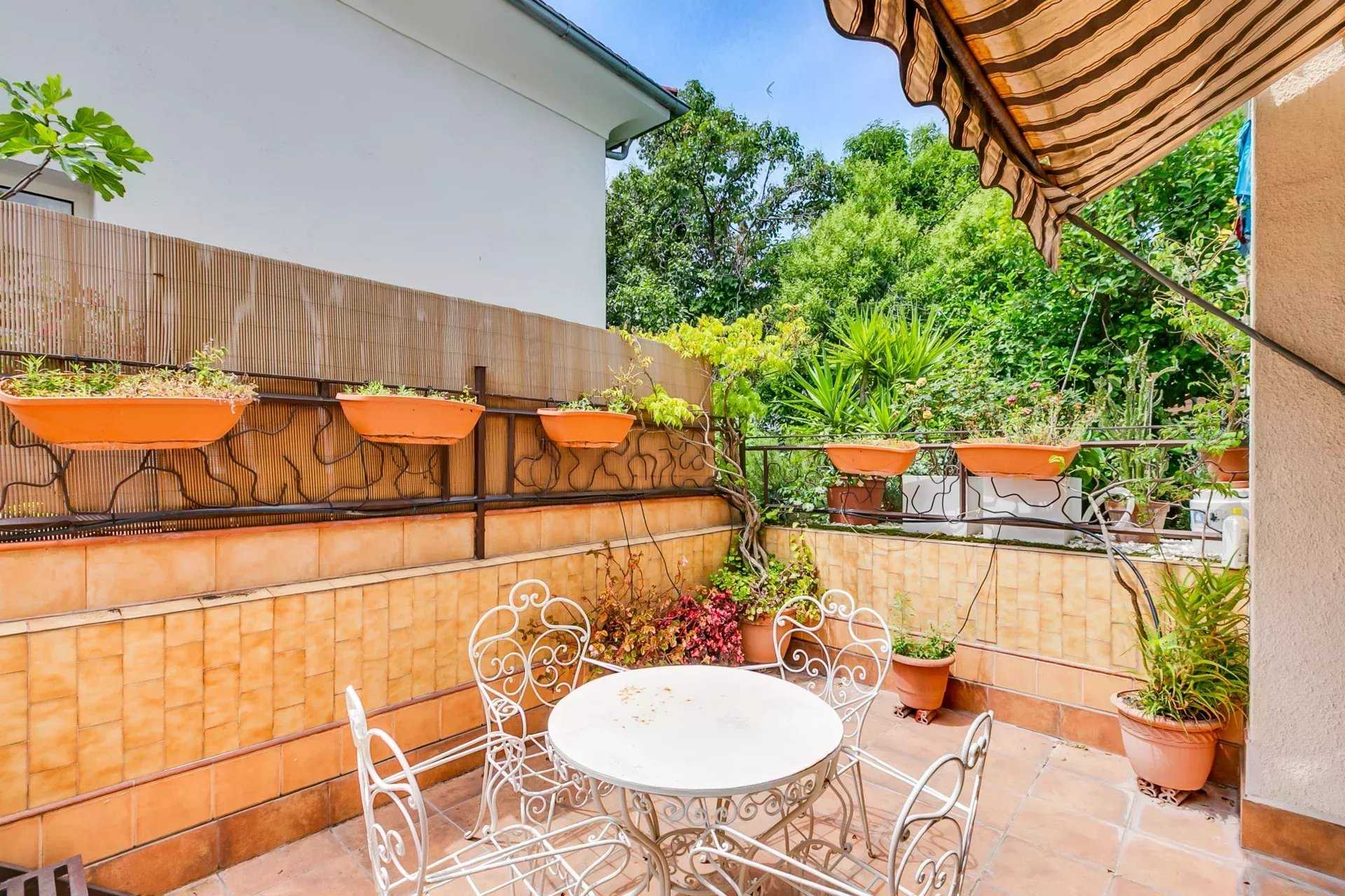 Madrid  - Maison 1 Pi&egrave;ce 4 Chambres