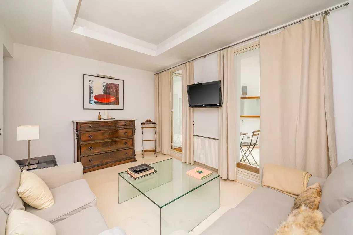 Madrid  - Piso 4 Cuartos, 1 Habitacion