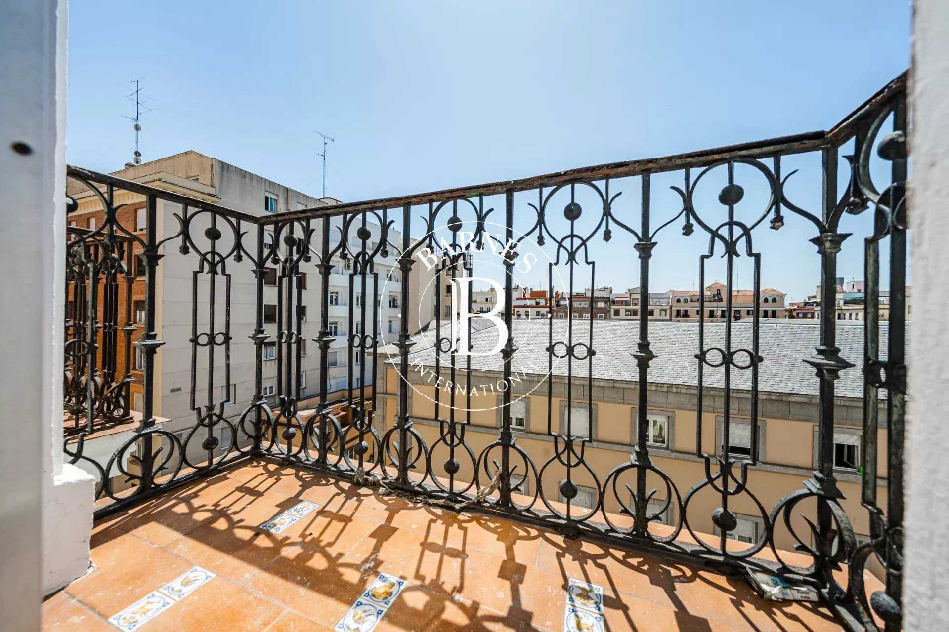 Madrid  - Appartement 5 Pi&egrave;ces 3 Chambres