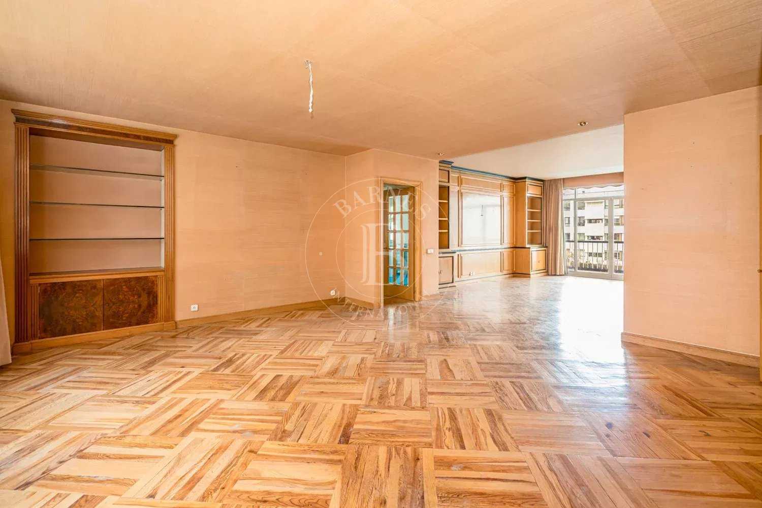 Madrid  - Appartement 4 Pi&egrave;ces 4 Chambres