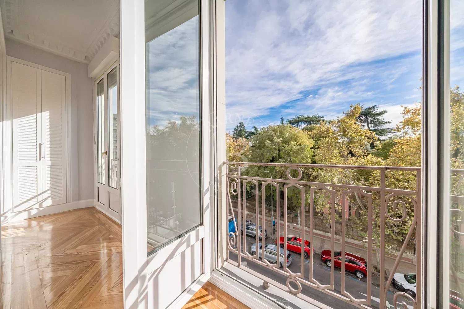 Madrid  - Appartement 5 Pièces 4 Chambres