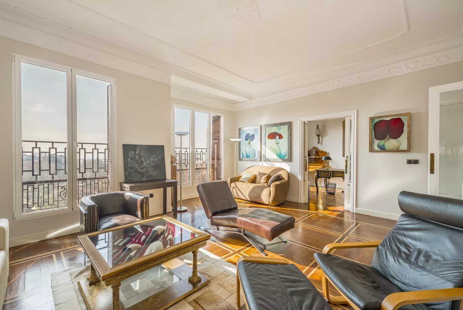 Madrid  - Apartment 4 Bedrooms