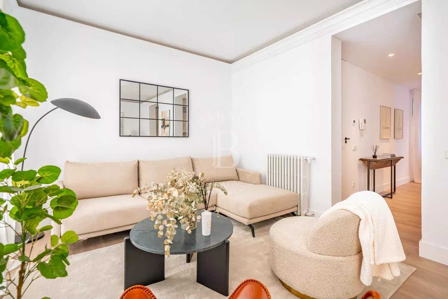 Madrid  - Apartment 3 Bedrooms