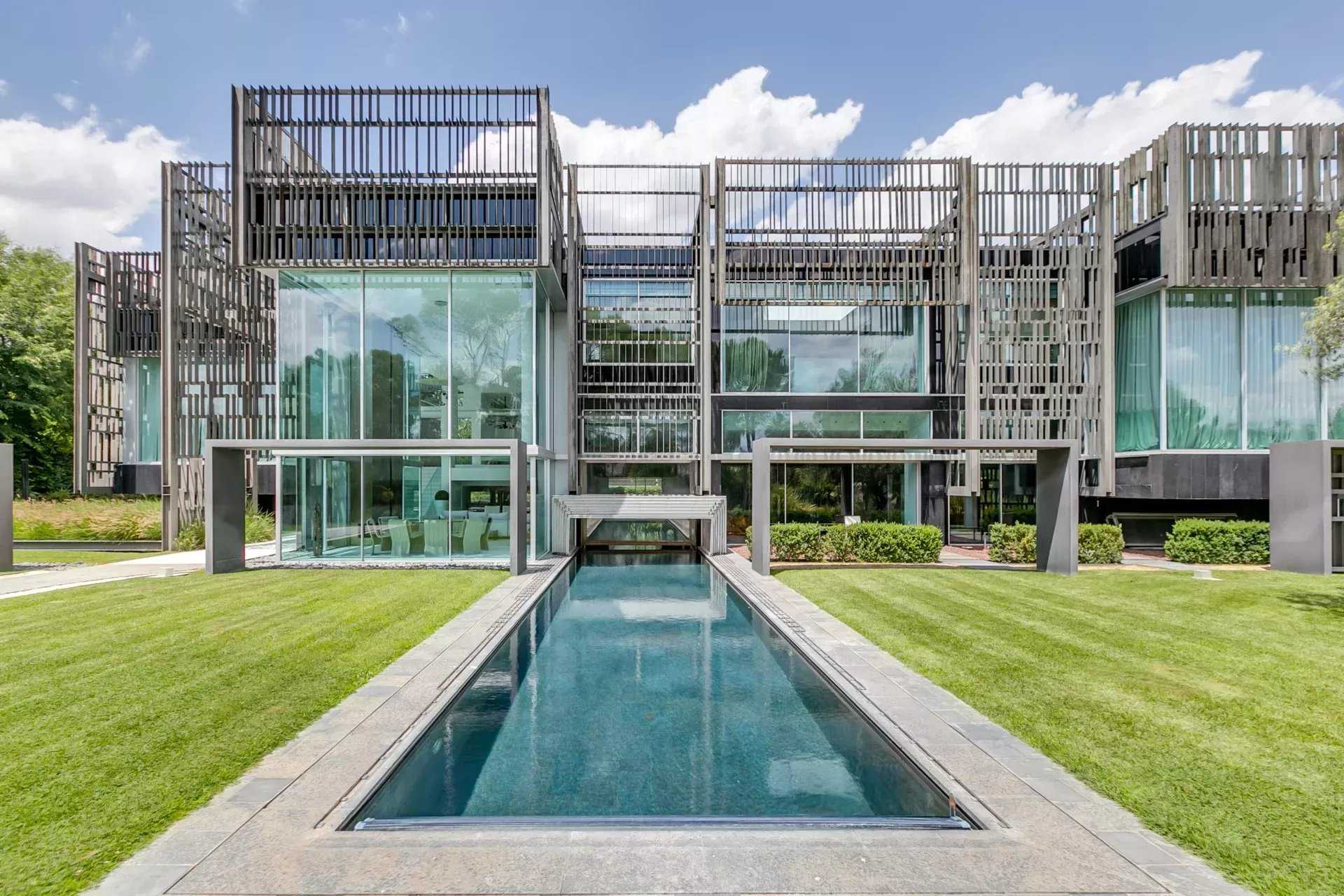 Madrid  - Villa 8 Bedrooms