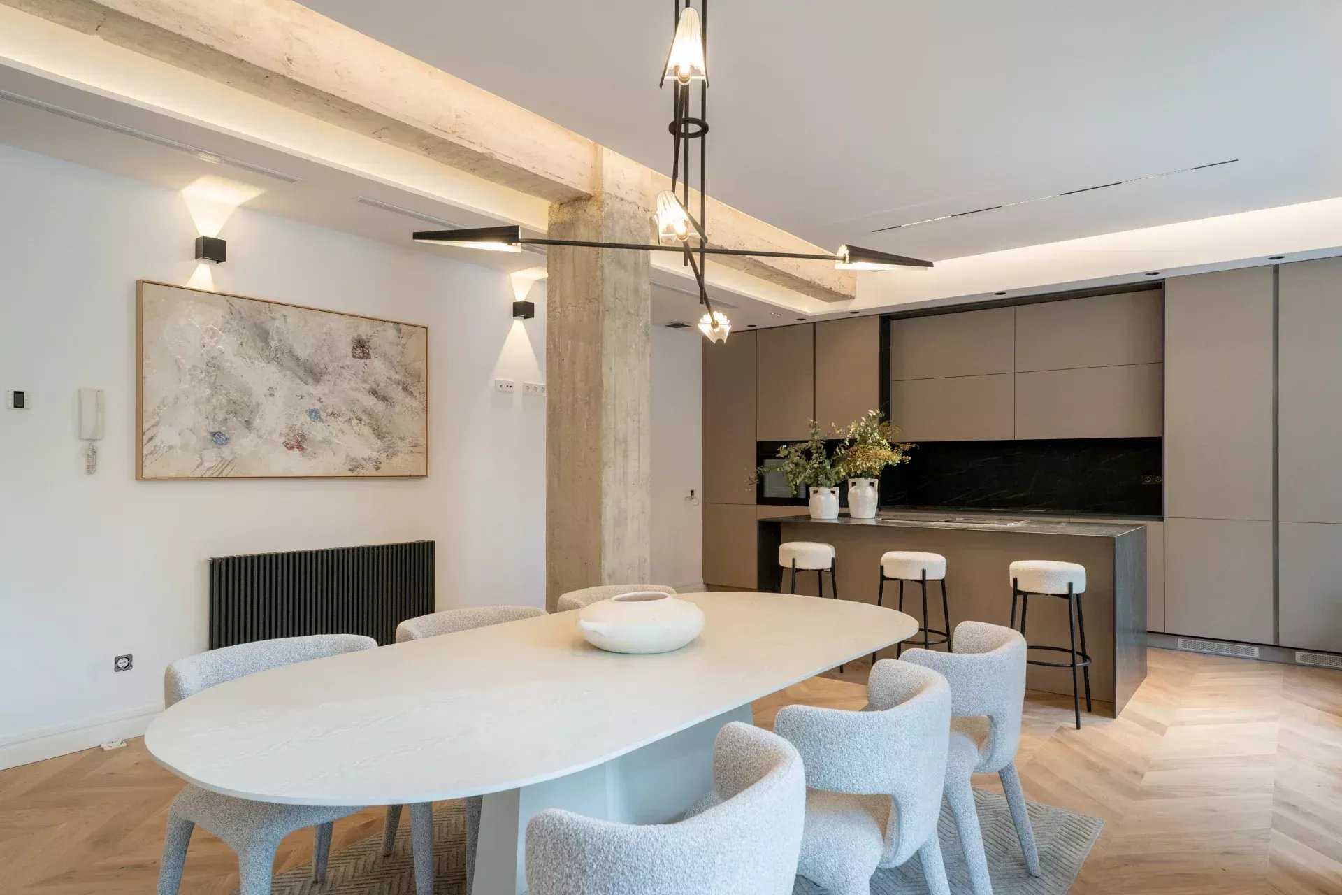 Madrid  - Apartment 4 Bedrooms