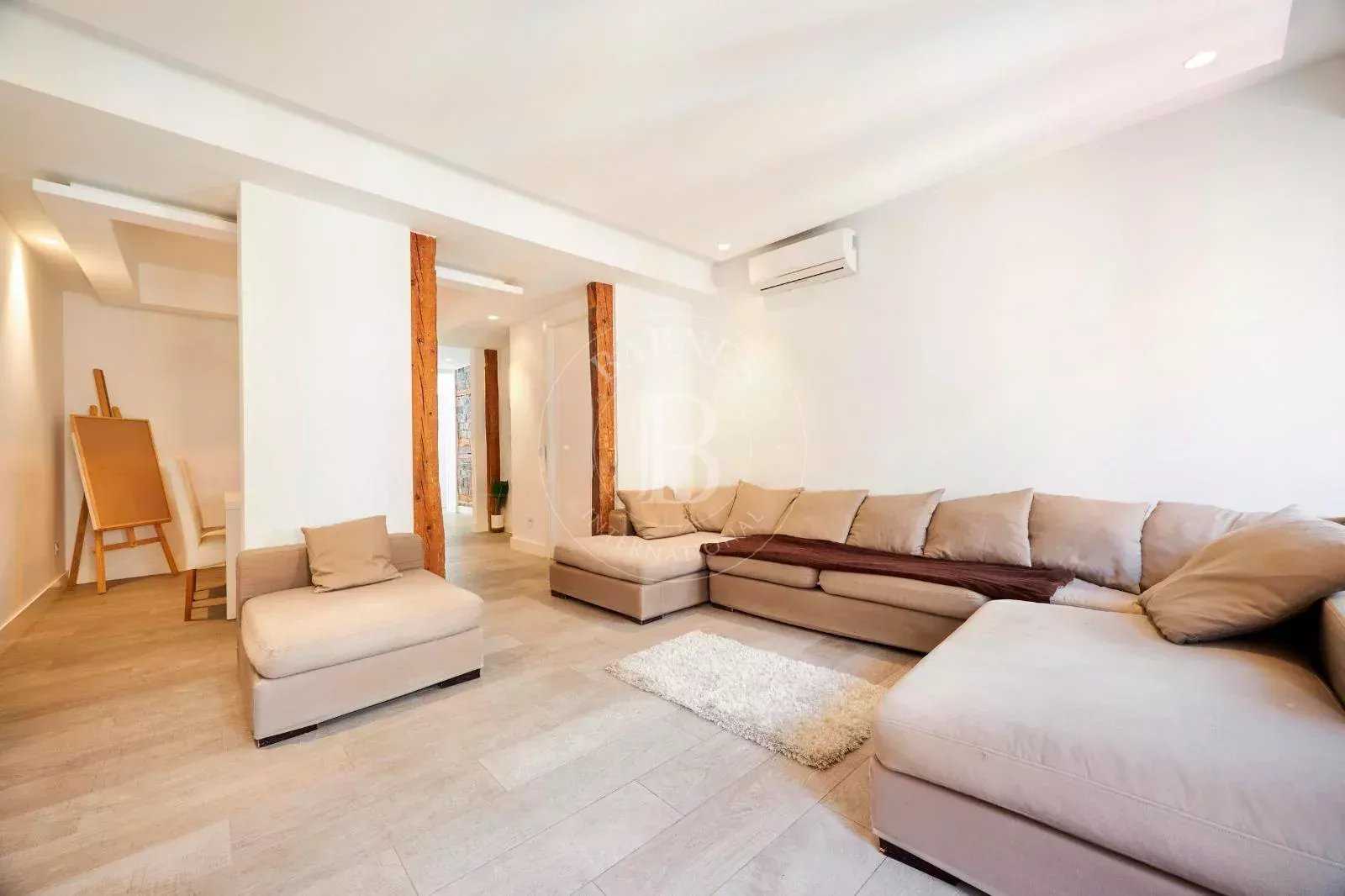 Madrid  - Apartment 4 Bedrooms