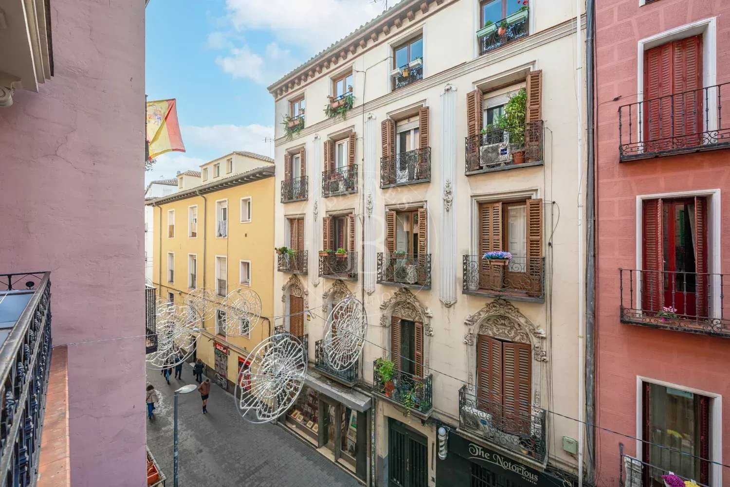 Madrid  - Apartment 4 Bedrooms