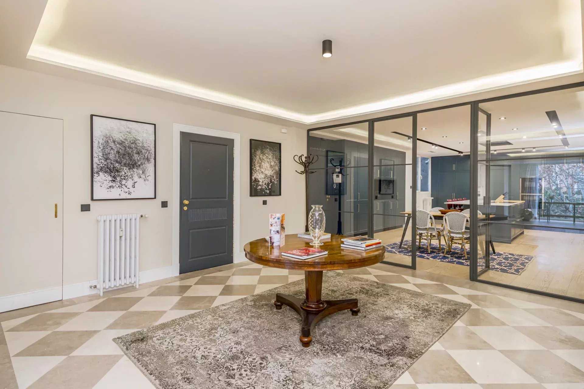 Madrid  - Apartment 4 Bedrooms