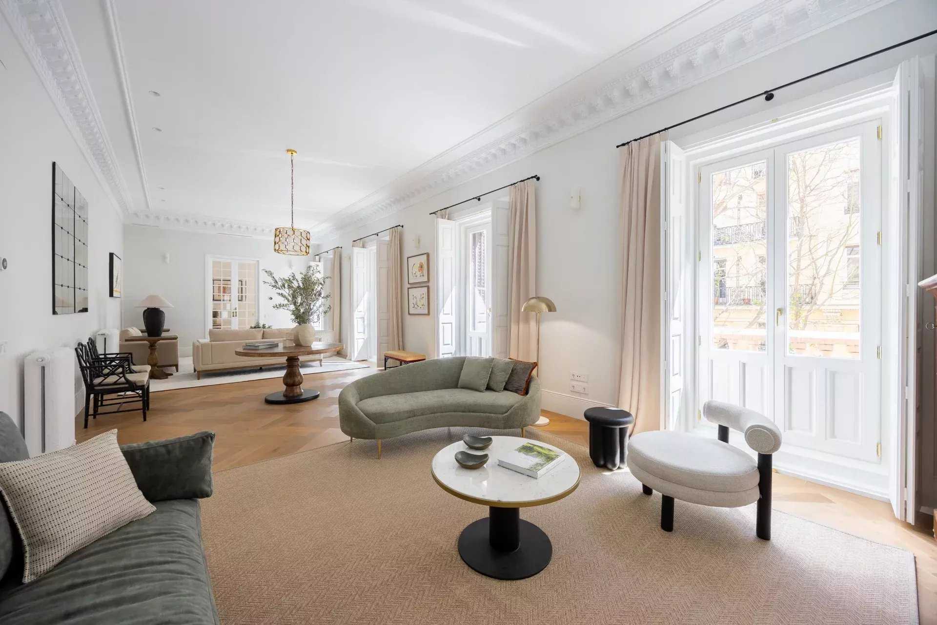 Madrid  - Apartment 5 Bedrooms