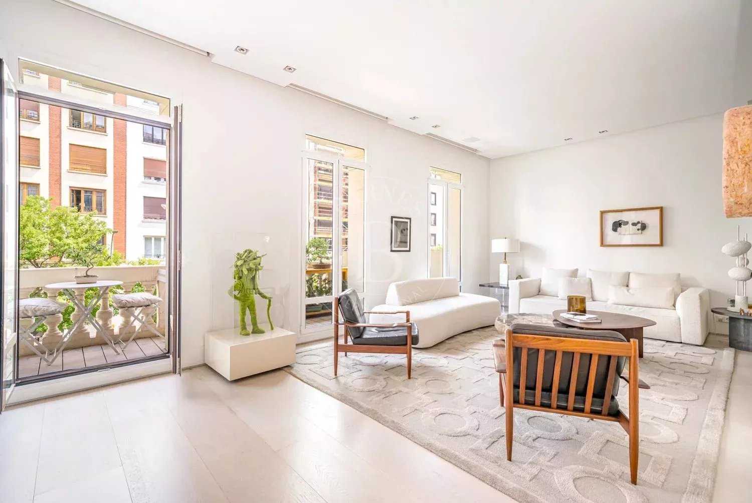 Madrid  - Apartment 3 Bedrooms