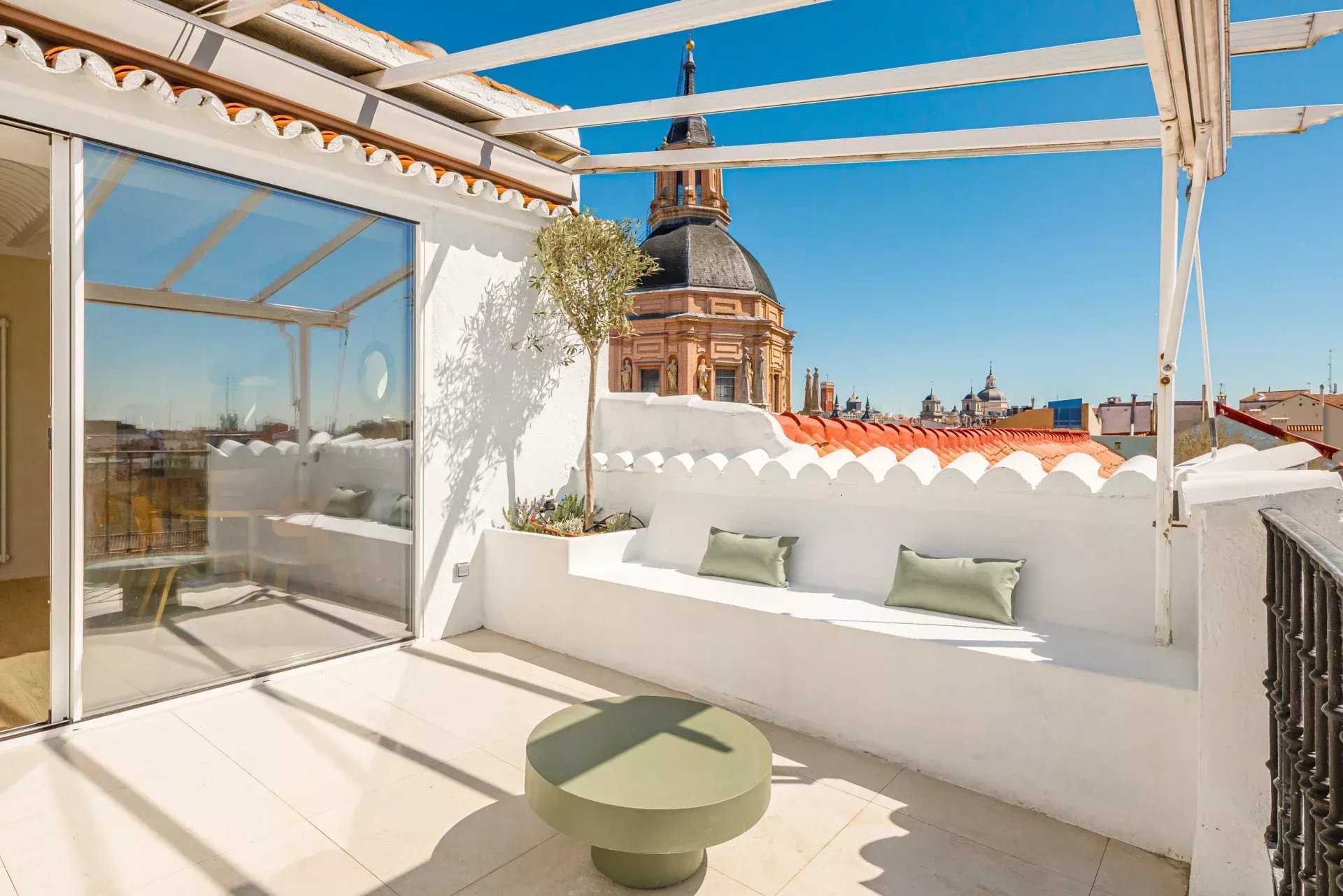 Madrid  - Apartment 4 Bedrooms