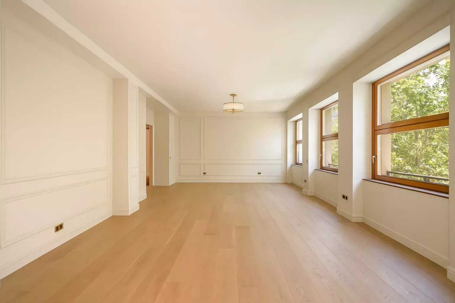 Madrid  - Apartment 4 Bedrooms