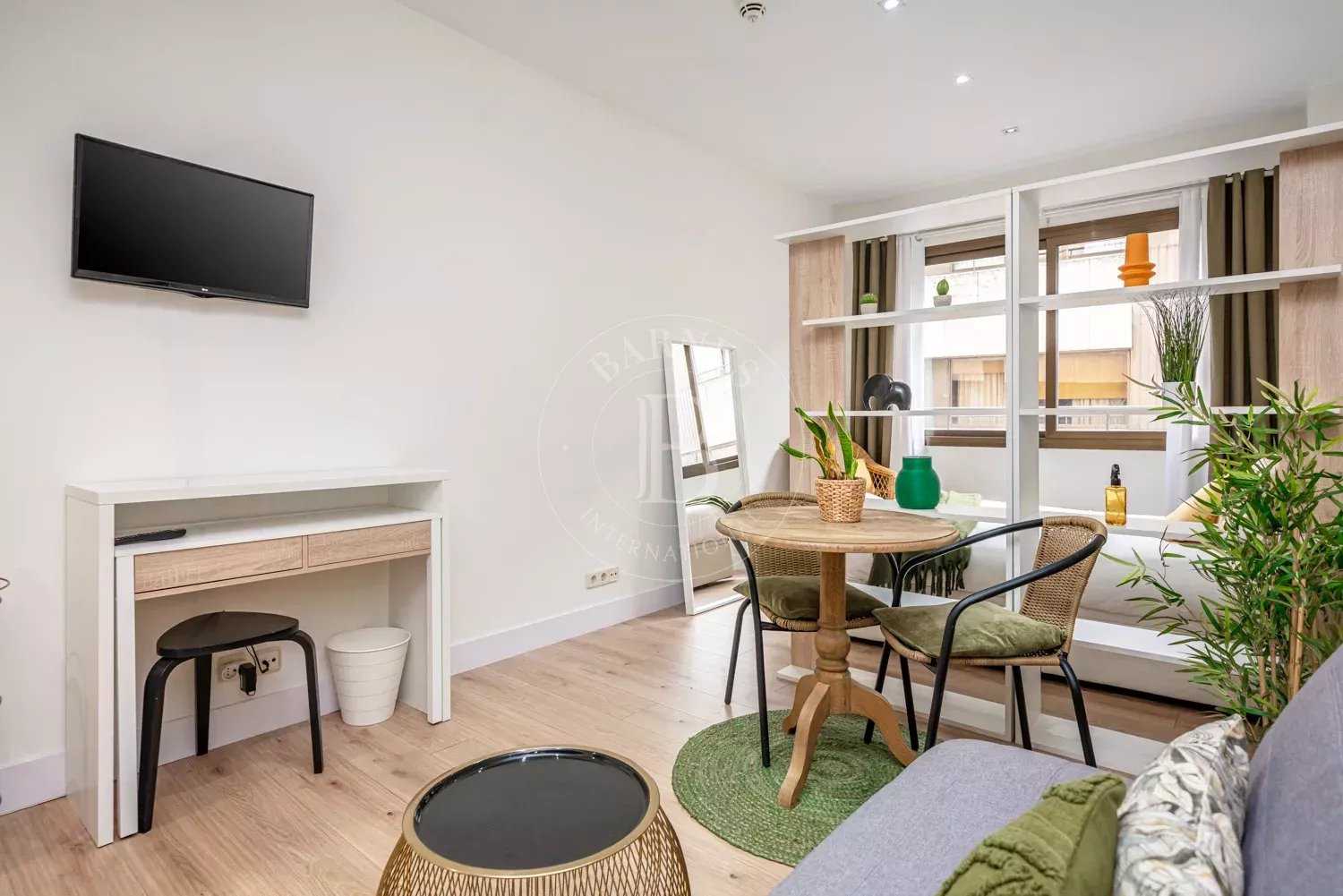 Madrid  - Studio 1 Bedroom