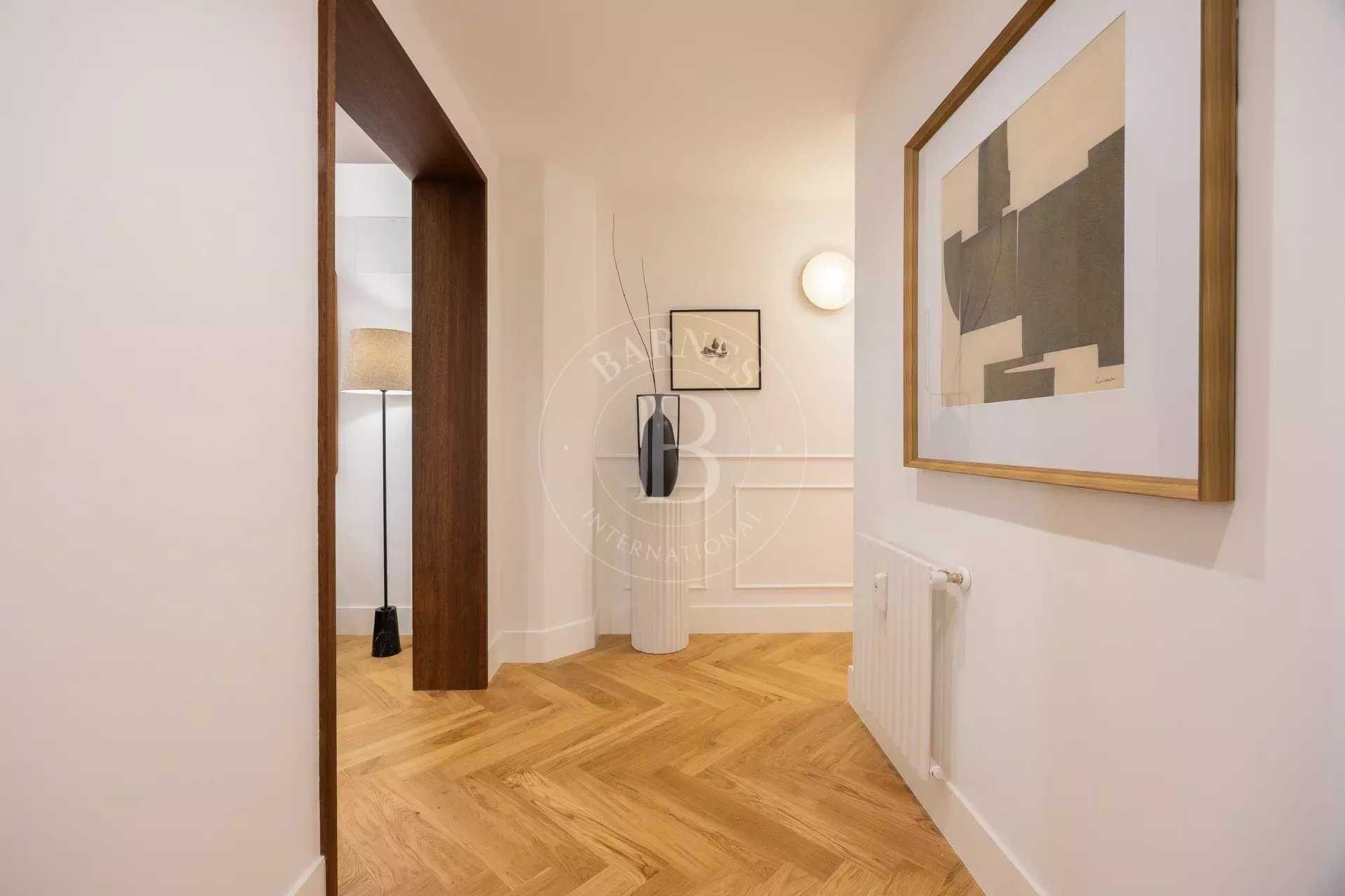 Madrid  - Appartement 5 Pi&egrave;ces 3 Chambres