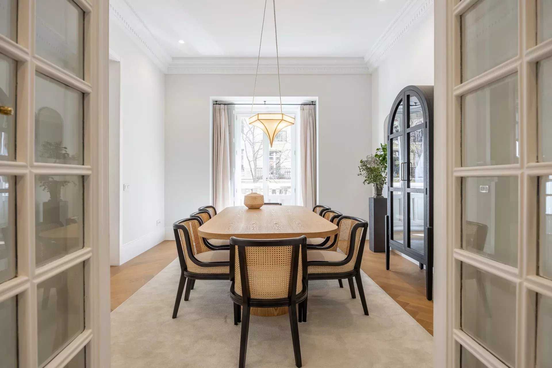 Madrid  - Apartment 5 Bedrooms