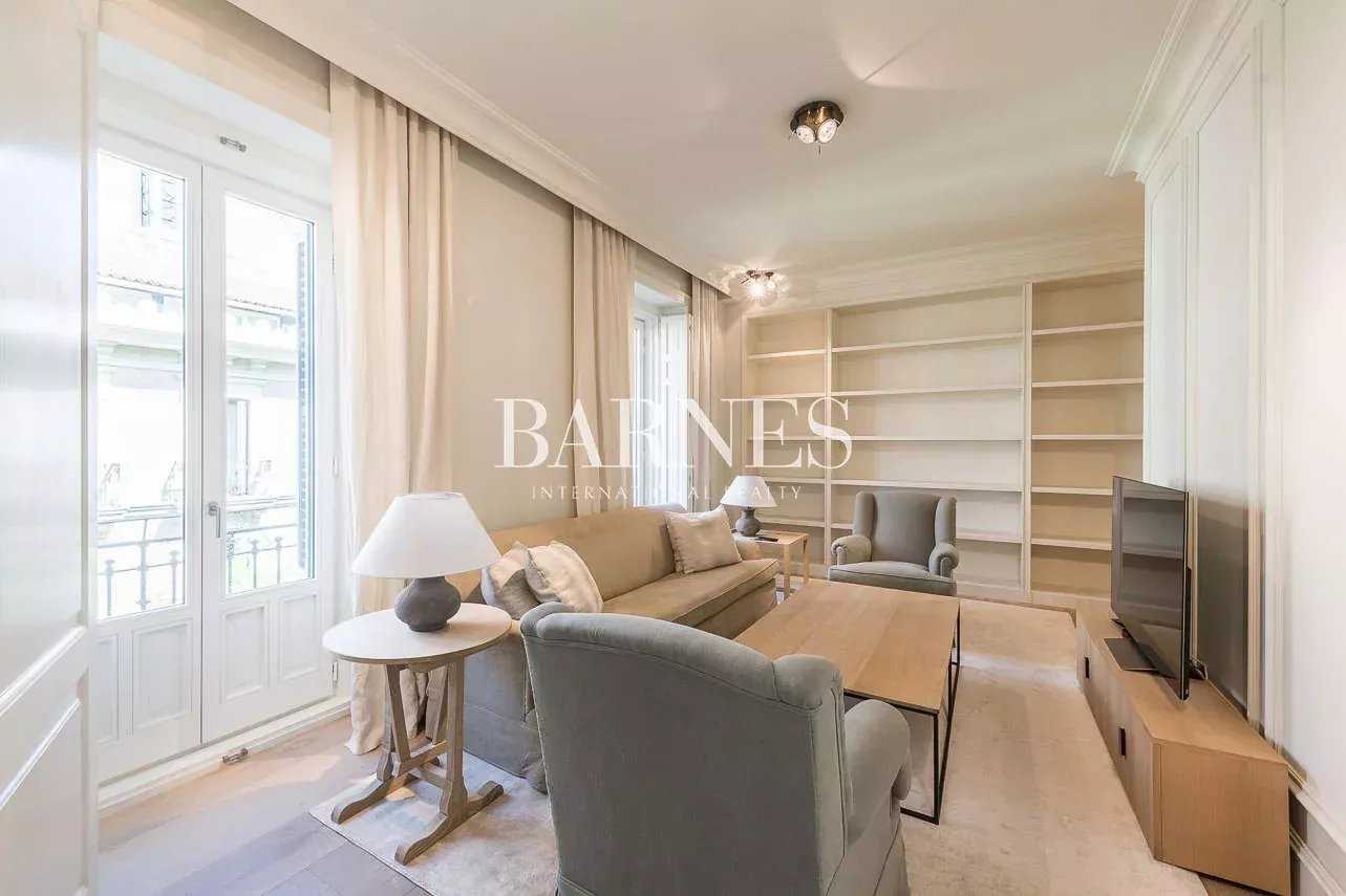 Madrid  - Apartment 6 Bedrooms