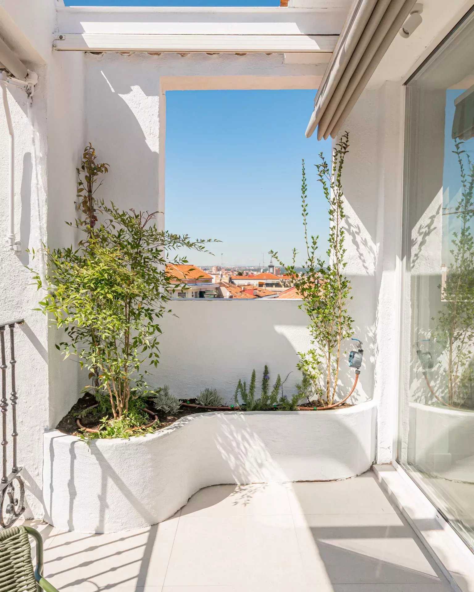 Madrid  - Apartment 4 Bedrooms