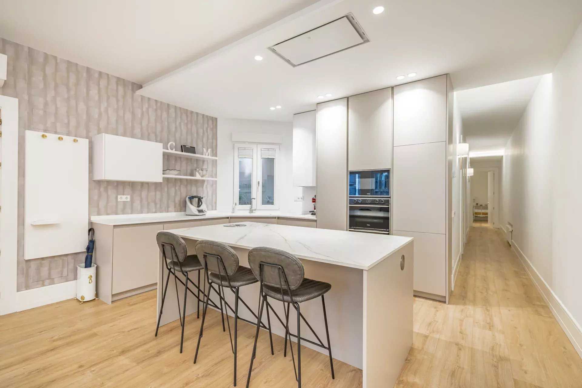 Madrid  - Apartment 3 Bedrooms