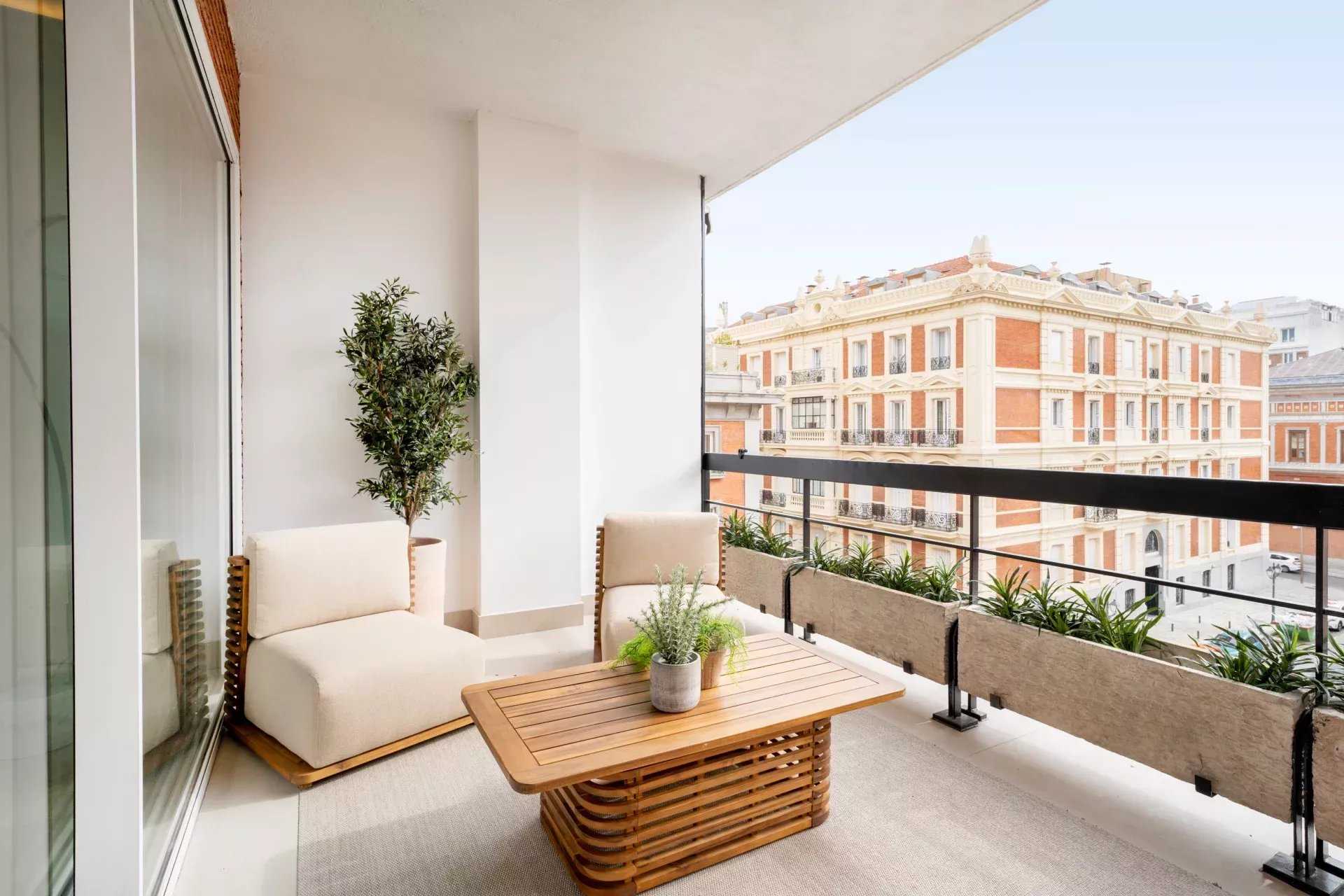 Madrid  - Apartment 4 Bedrooms