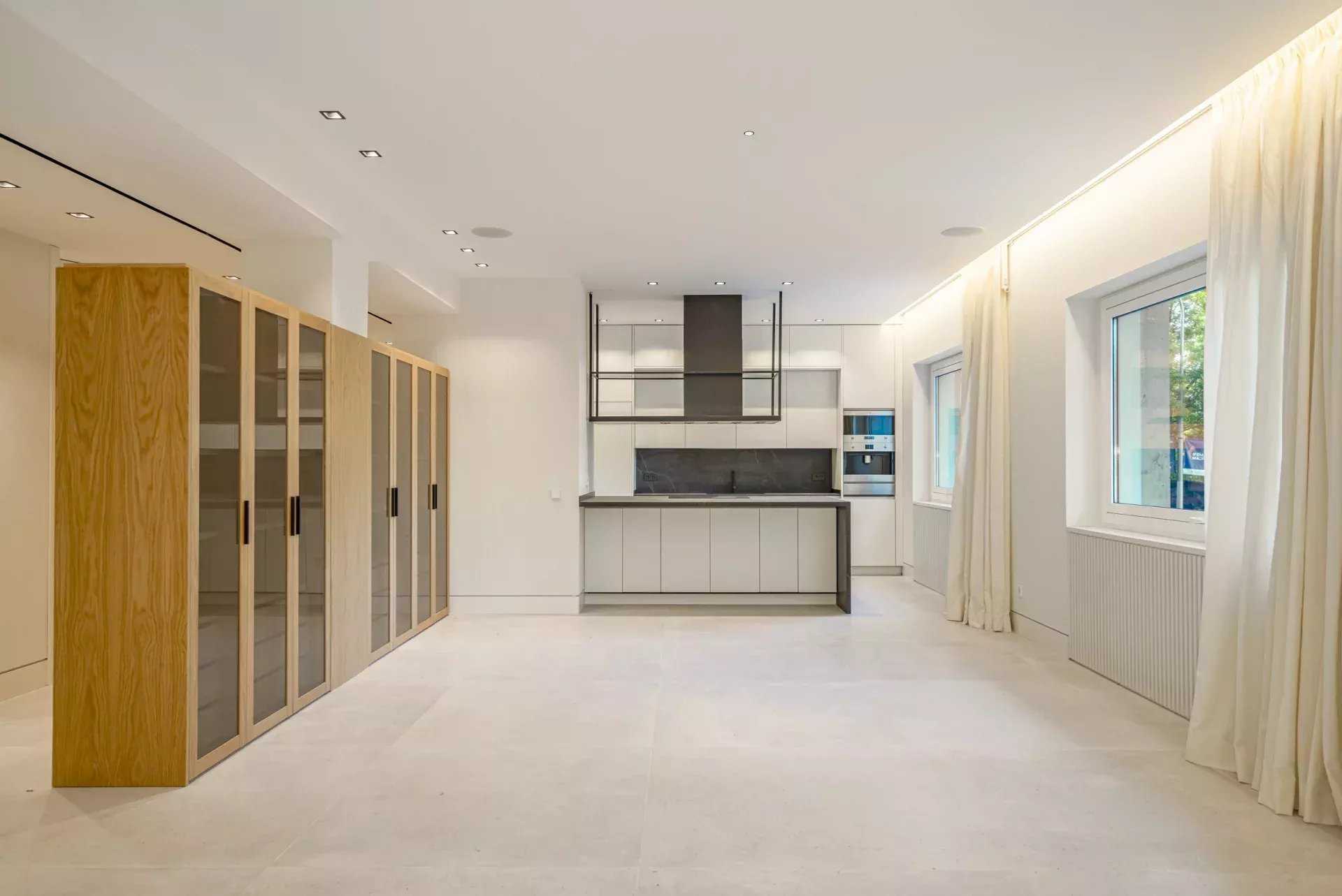 Madrid  - Apartment 4 Bedrooms