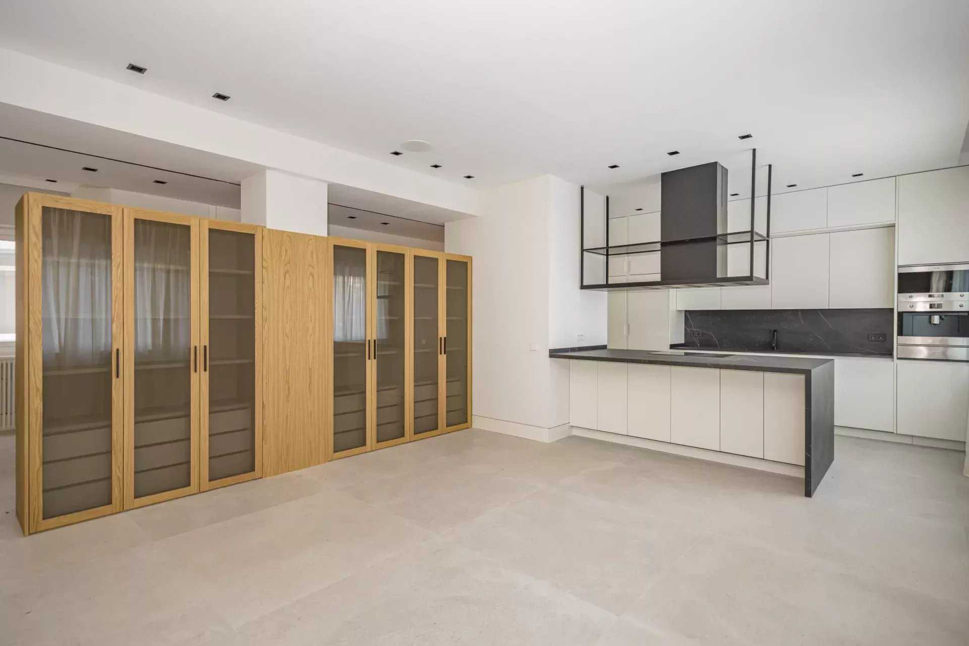 Madrid  - Apartment 4 Bedrooms