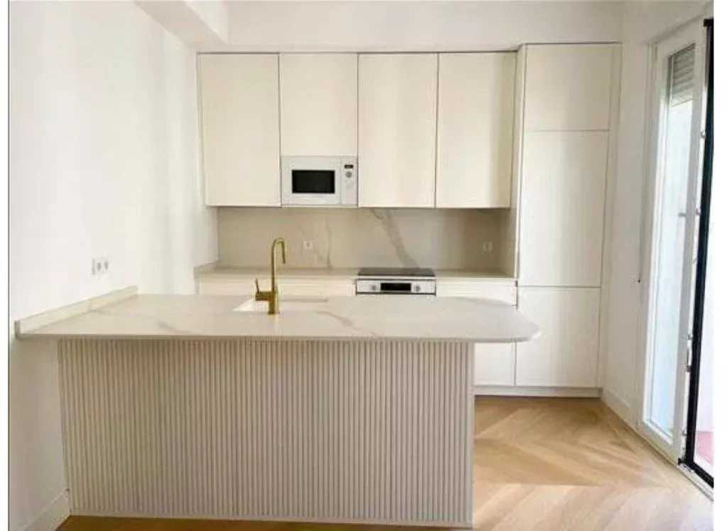 Appartement Madrid  -  ref 83325086 (picture 1)