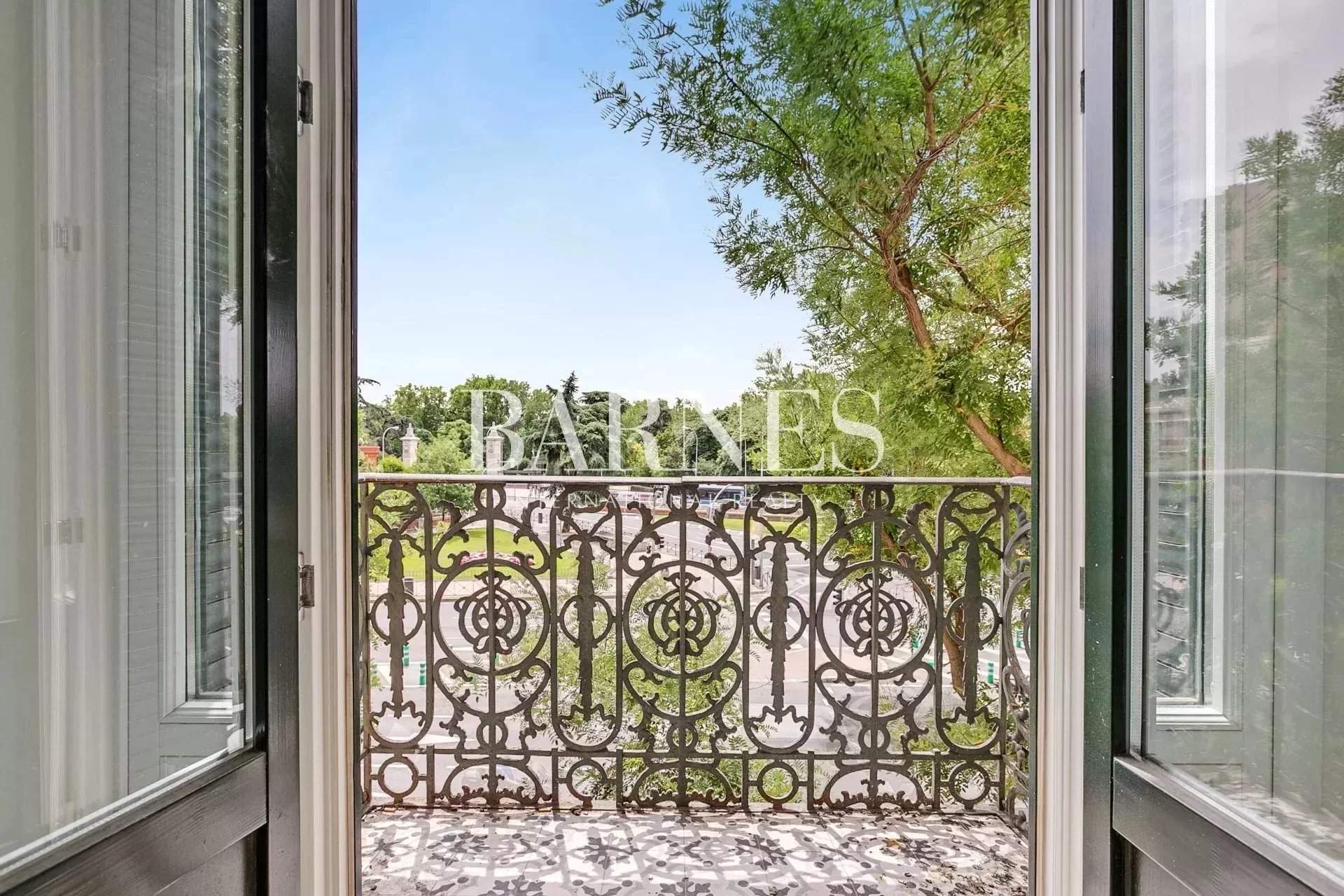 Madrid  - Apartment 4 Bedrooms - picture 11