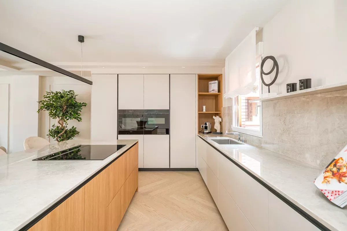 Madrid  - Apartment 3 Bedrooms - picture 8