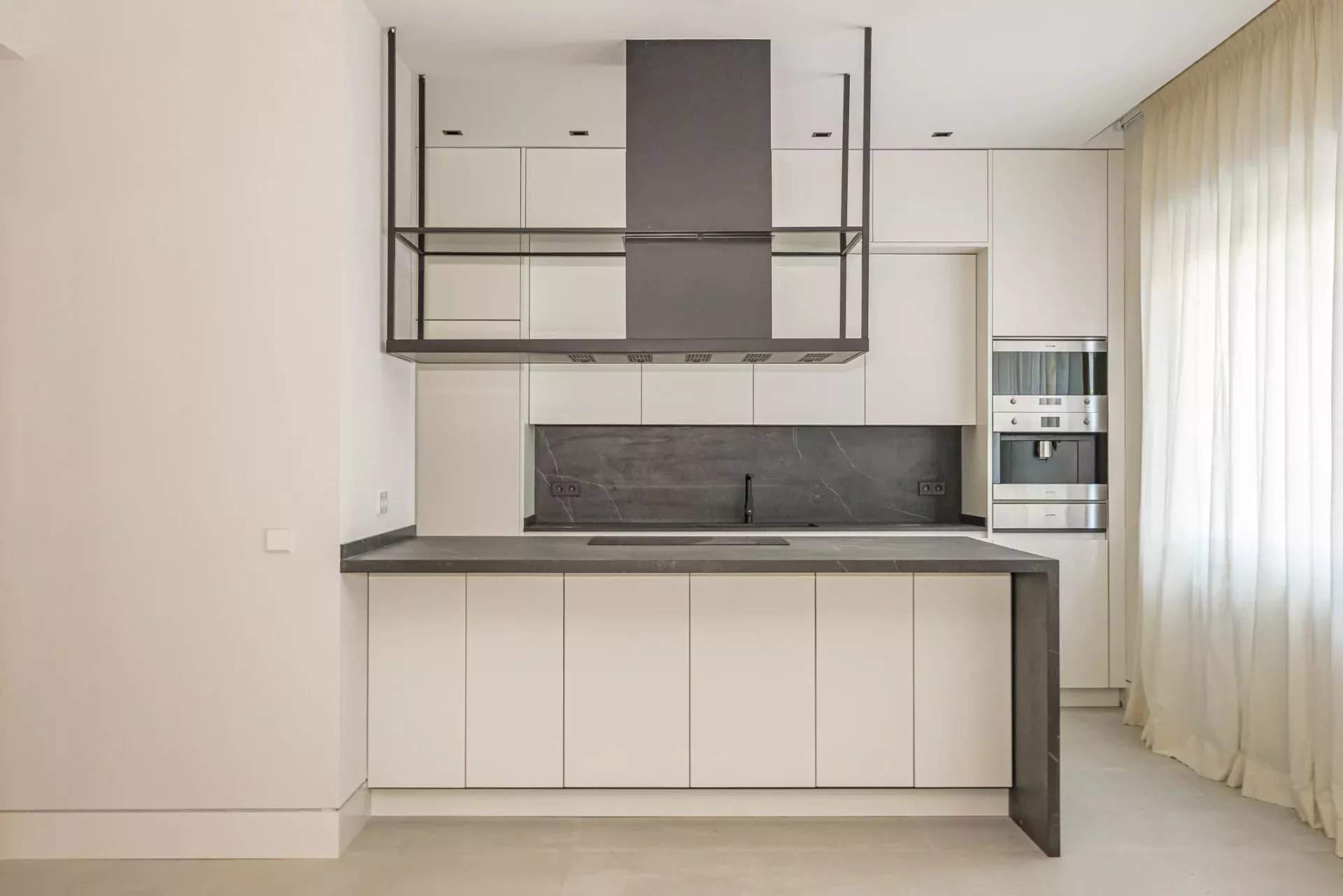 Madrid  - Apartment 4 Bedrooms - picture 9